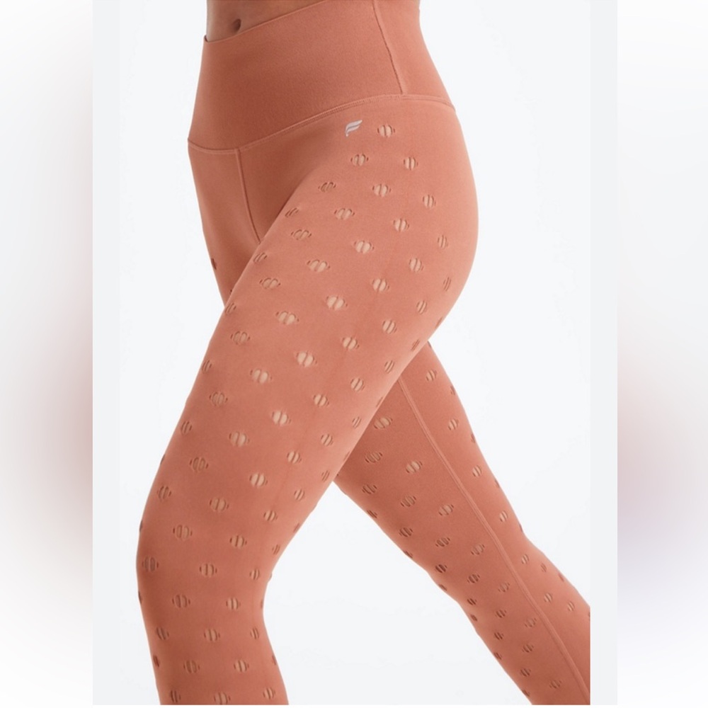NWOT Fabletics SculptKnit® High-Waisted 7/8 Leggings size medium color Toffee
